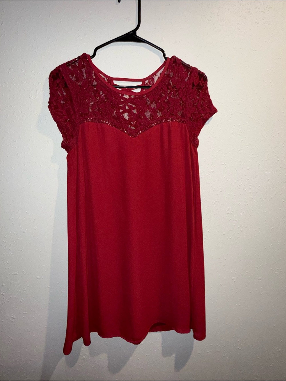 Almost Famous Red Lace Yoke Tunic Top